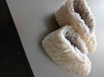 wollen pantoffeltjes, Beige, Ophalen of Verzenden, Zo goed als nieuw, Pantoffels of Sloffen