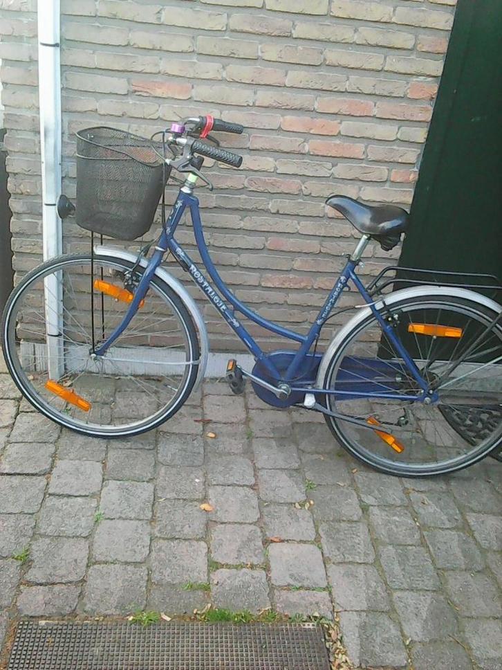 damesfiets nostalgie 28 inch met mandje, Vélos & Vélomoteurs, Vélos | Femmes | Vélos pour femme, Vitesses, 47 à 50 cm, Enlèvement