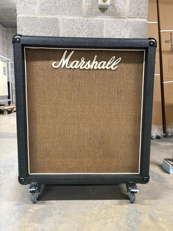 Marshall 1550 BASS met 1x12 V30 speakerkast beschikbaar voor biedingen