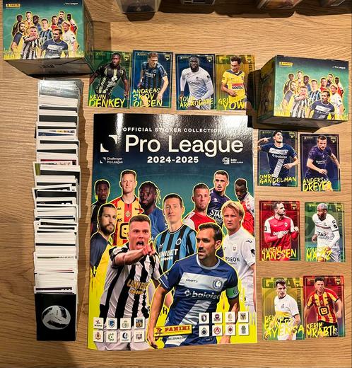 Panini pro league 2024/2025 Alle stickers/goalmachines, Hobby en Vrije tijd, Stickers en Plaatjes, Nieuw, Meerdere stickers, Ophalen of Verzenden
