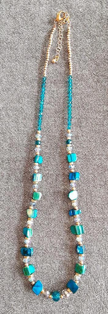 Te koop: Leuk turquoise ketting eindejaarsgeschenk!, Handtassen en Accessoires, Kettingen, Nieuw, Overige materialen, Met strass