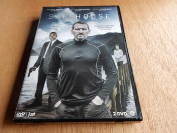 nr.1317 - Dvd's: safehouse - €10/seizoen beschikbaar voor biedingen