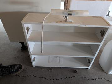 Allibert spiegelkast 60 x 52 beschikbaar voor biedingen