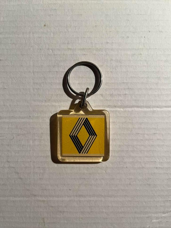 RENAULT Garagebedrijven HUB Uden Nederland, Verzamelen, Sleutelhangers, Zo goed als nieuw, Verzenden