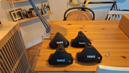 Thule Evo Clamp 7105 – Set van 4 stuks, Auto diversen, Dakdragers, Zo goed als nieuw, Ophalen of Verzenden
