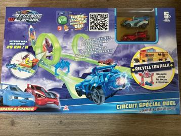 De legende van de Spark-circuitauto NIEUW ongeopend  beschikbaar voor biedingen