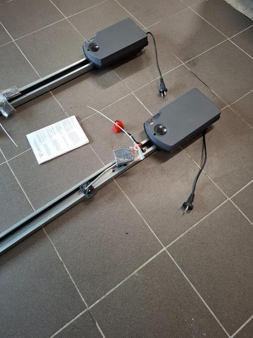 GARAGEPOORT OPENER 220V, Doe-het-zelf en Bouw, Hang- en Sluitwerk, Zo goed als nieuw, Overige typen, Overige materialen, Ophalen