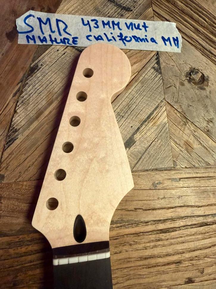 Stratocaster hals Calfornia Maple 43 mm nut/steel fr”SMR NAT, Musique & Instruments, Instruments | Pièces, Neuf, Guitare électrique