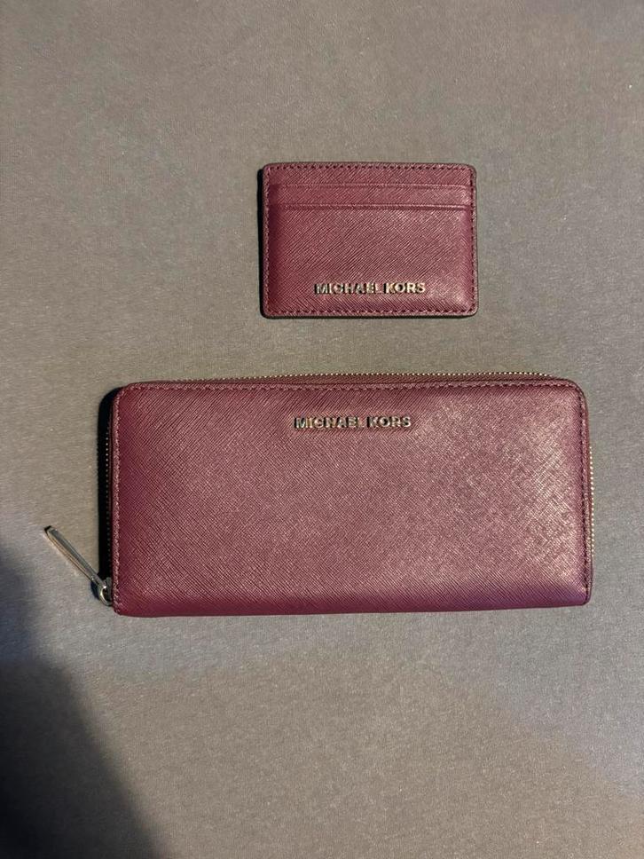 Paarse portemonnee van Michael Kors, Handtassen en Accessoires, Portemonnees, Zo goed als nieuw, Ophalen of Verzenden