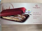Moule voor stokbrood Émile Henry, Huis en Inrichting, Ophalen, Nieuw, Schaal of Schalen, Effen