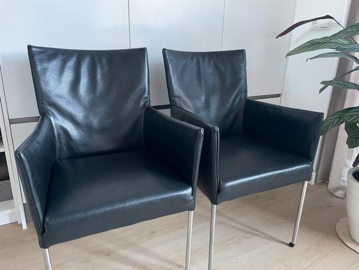 Bert Plantagie Arc design zwart lederen stoelen 2 stuks, Huis en Inrichting, Fauteuils, Zo goed als nieuw, Ophalen