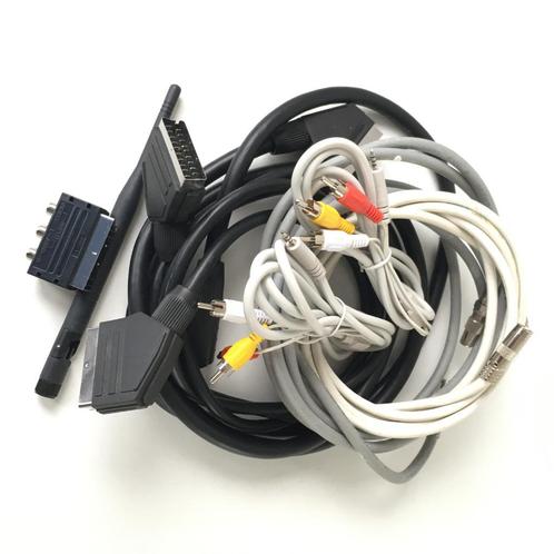 16 kabels + scartadapter (ethernet, coax, usb, scart, audio), Audio, Tv en Foto, Audiokabels en Televisiekabels, Zo goed als nieuw