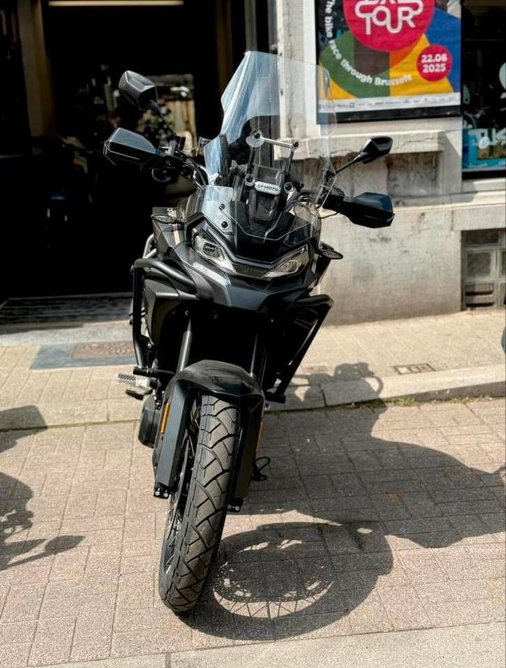 Cf moto 700 MT noir nebula black A/A2 5 ans de garantie, Motos, Motoren | CFMOTO, Entreprise, ABS, Enlèvement