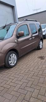 Renault Kangoo essence  avec climatisation, Boîte manuelle, 5 places, 5 portes, Carnet d'entretien