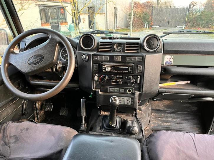 Defender 130, Auto's, Land Rover, Particulier, 4x4, Achteruitrijcamera, Airconditioning, Dakrails, Lichtmetalen velgen, Radio