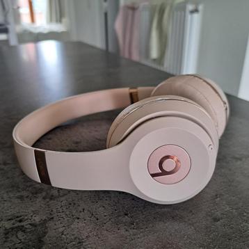 Beats Solo³ Wireless hoofdtelefoon beschikbaar voor biedingen