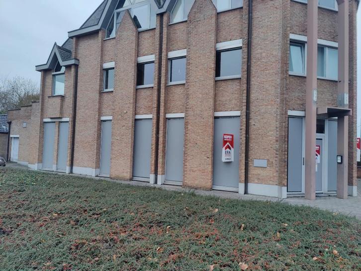 Te huur Privé Buro in 2 kleine bedrijvencentra te Brugge, Zakelijke goederen, Kantoor en Winkelinrichting | Kantoormeubilair en Inrichting