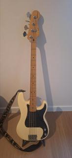 Squier Matt freeman signature precision, Musique & Instruments, Instruments à corde | Guitares | Basses, Enlèvement, Utilisé