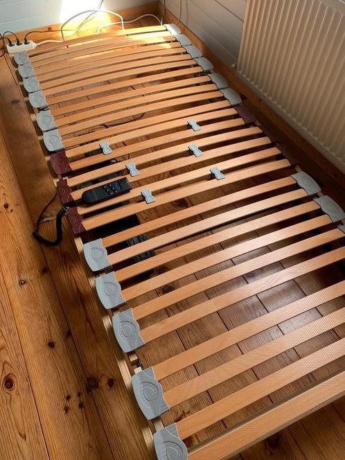 Sommier à latte électrique articulé -multi positions 190x90, Huis en Inrichting, Slaapkamer | Matrassen en Bedbodems, Zo goed als nieuw