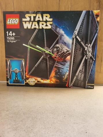 LEGO Star Wars UCS TIE Fighter (Set 75095) beschikbaar voor biedingen