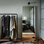Spiegel Hovet aluminium van IKEA te koop, Huis en Inrichting, Woonaccessoires | Spiegels, Ophalen, Zo goed als nieuw, 75 tot 100 cm