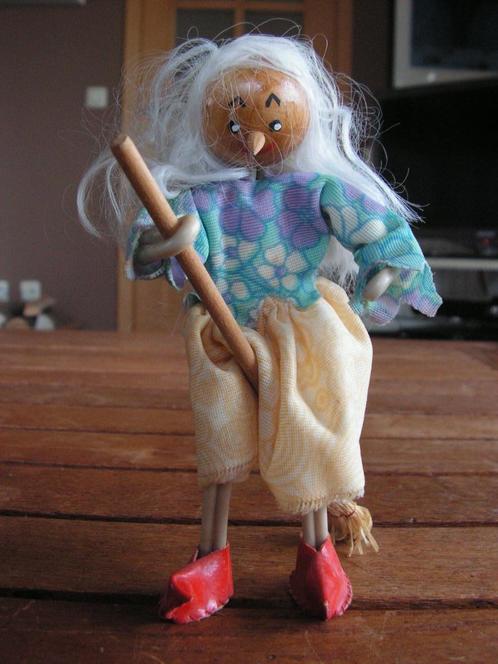Supermooi handwerkje van heks op bezem., Verzamelen, Poppetjes en Figuurtjes, Zo goed als nieuw, Ophalen of Verzenden