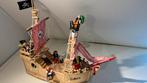 Houten piratenschip met personages., Kinderen en Baby's, Speelgoed | Playmobil, Ophalen of Verzenden, Gebruikt