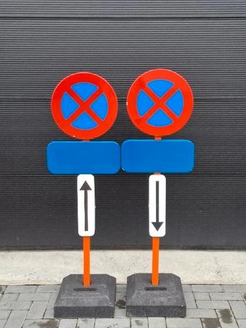 Verkeersborden te huur beschikbaar voor biedingen