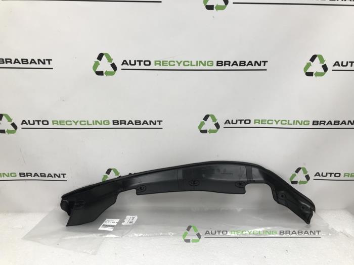 Portierrubber 4Deurs links-voor van een BMW X2, Auto-onderdelen, Carrosserie, Gebruikt, 3 maanden garantie