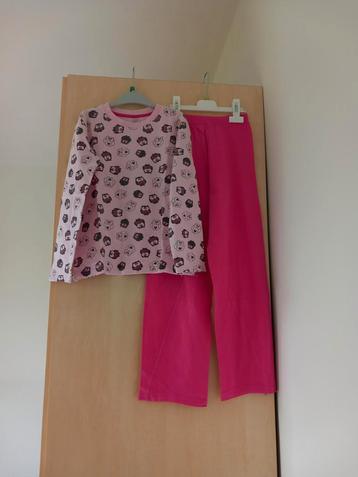 Roze pyjama met uilen maat 134/140, heel goede staat beschikbaar voor biedingen
