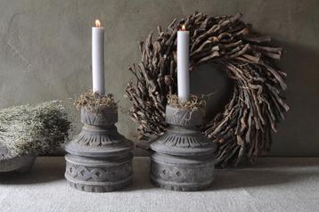 Houten kandelaar met snijwerk "Luksa Home Collection" beschikbaar voor biedingen