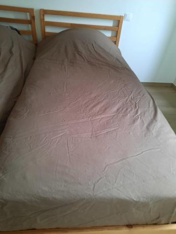 2 lits simples Ikea avec matelas, 90 cm, Brun, Enlèvement, 200 cm