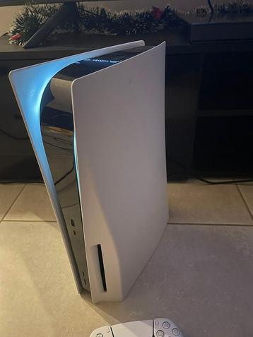 Well-Maintained PS5 + Controller beschikbaar voor biedingen