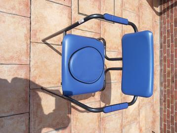Chaise Percée, Divers, Enlèvement