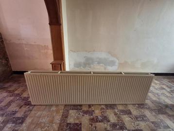 Radiateur L : 200 cm, H : 60 cm, P : 10 cm, Enlèvement, Utilisé