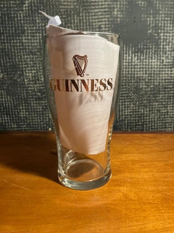 6 GLAZEN BROUWERIJ GUINNESS 50 CL. NIEUW IN ORIGINELE DOOS., Verzamelen, Glas en Drinkglazen, Nieuw, Bierglas, Ophalen of Verzenden