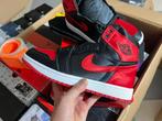 Nike air Jordan 1 “Satin bred” retro high, Kleding | Dames, Nieuw, Ophalen of Verzenden