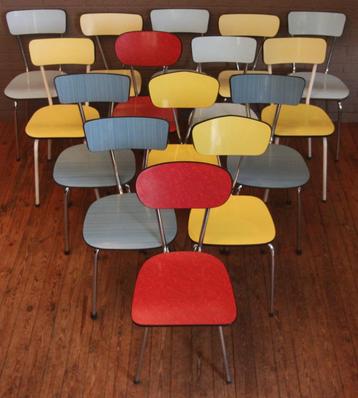 Formica Stoelen / Geel Bauw Rood Bruin Wit Lichtgrijs beschikbaar voor biedingen