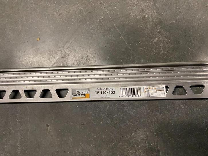 Schluter TREP-E TE110/100, Doe-het-zelf en Bouw, Tegels, Nieuw, Overige typen, 60 cm of meer, Ophalen