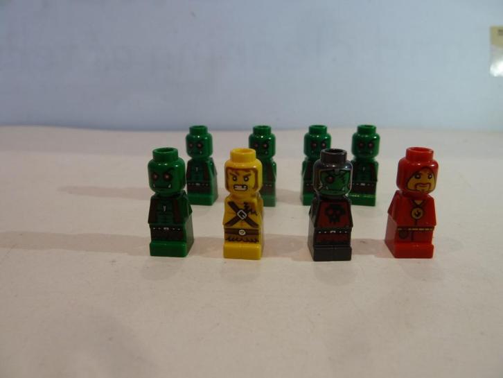 Lego 8 microfiguren Heroica uit set 3857 Heroica Draida, Kinderen en Baby's, Speelgoed | Duplo en Lego, Zo goed als nieuw, Lego