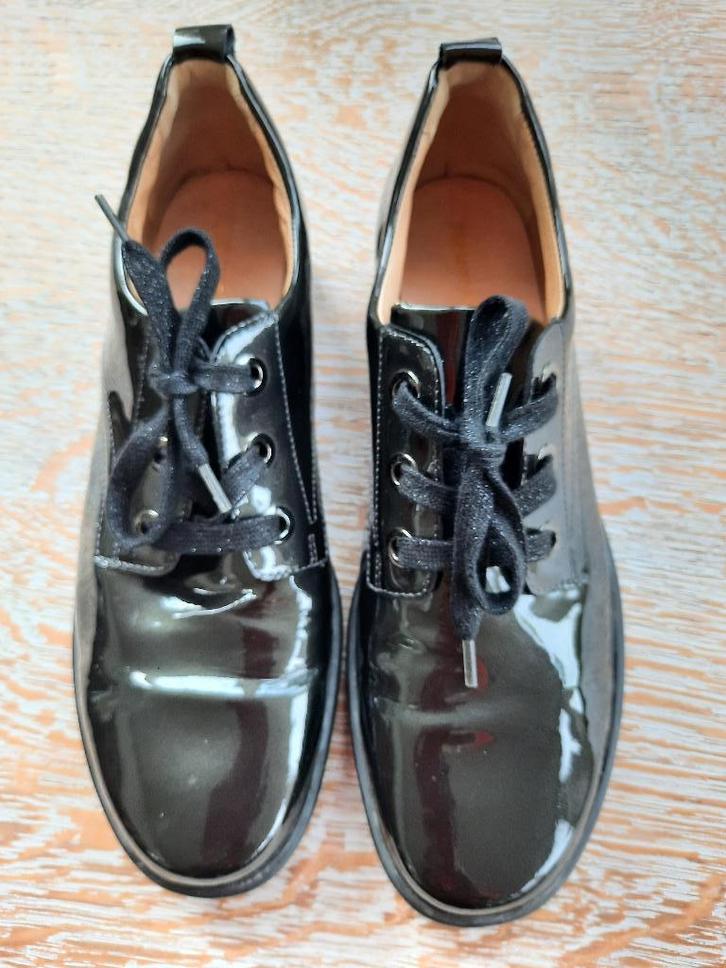 Prachtige schoenen HARTJES - 7 = 40, Kleding | Dames, Schoenen, Zo goed als nieuw, Schoenen met lage hakken, Zwart, Ophalen of Verzenden