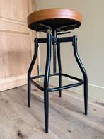 Barkruk, Huis en Inrichting, Barkrukken, Ophalen, 60 tot 90 cm, Zo goed als nieuw, 1 kruk