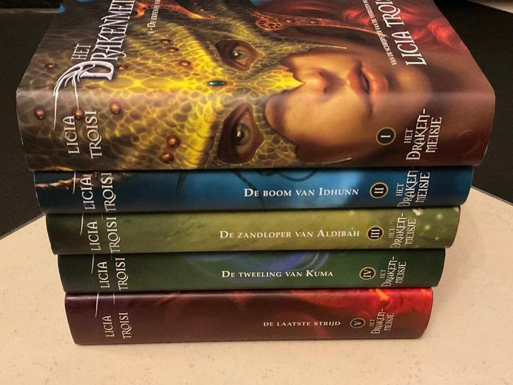 Fantasy boeken Licia Troisi Drakenmeisje reeks compleet, Livres, Fantastique, Utilisé, Enlèvement ou Envoi