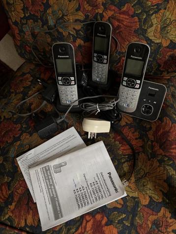 Panasonic set van 3 telefoons beschikbaar voor biedingen
