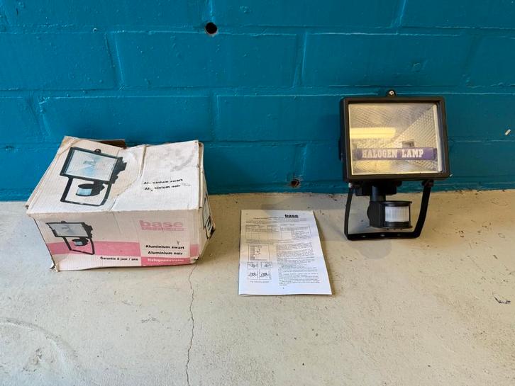 Halogeenstraler met bewegingssensor 400W IP44, Tuin en Terras, Buitenverlichting, Zo goed als nieuw, Hanglamp, Staal, Bewegingssensor