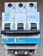 Disjoncteur 63A triphasé sans neutre .Ref: Vynckier Series G