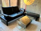 Zwart lederen zetel en voetenbank met salontafel., Ophalen, Zo goed als nieuw, Leer, Modern