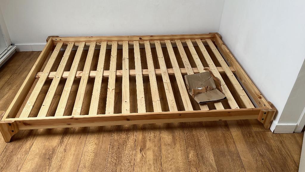 Karup Elan bed, Huis en Inrichting, Slaapkamer | Bedden, Ophalen, Overige kleuren, Zo goed als nieuw, Twijfelaar