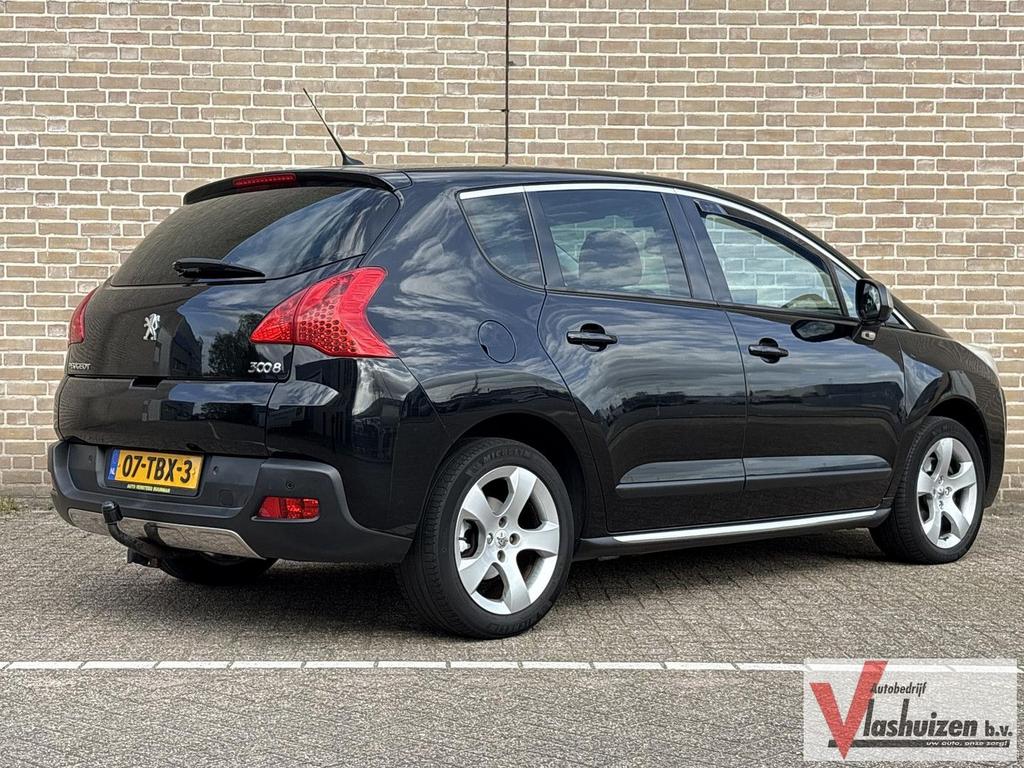 Peugeot 3008 1.6 THP Allure Automaat | Leder | Pano | Climat, Automaat, Monovolume, Zwart, Zwart