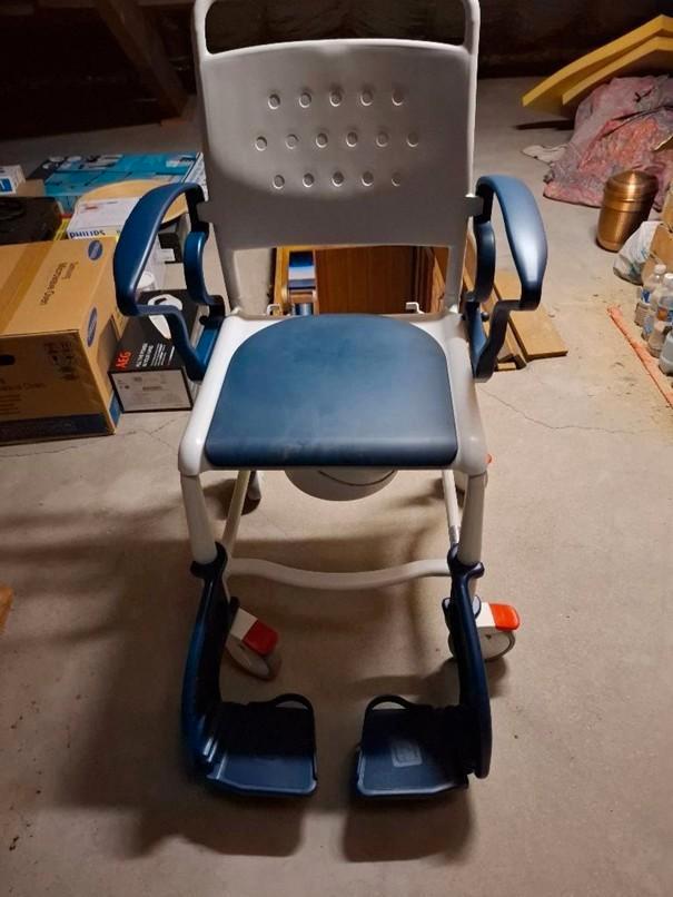 Douche/Toiletrolstoel  REBOTEC, Diversen, Rolstoelen, Nieuw, Ophalen